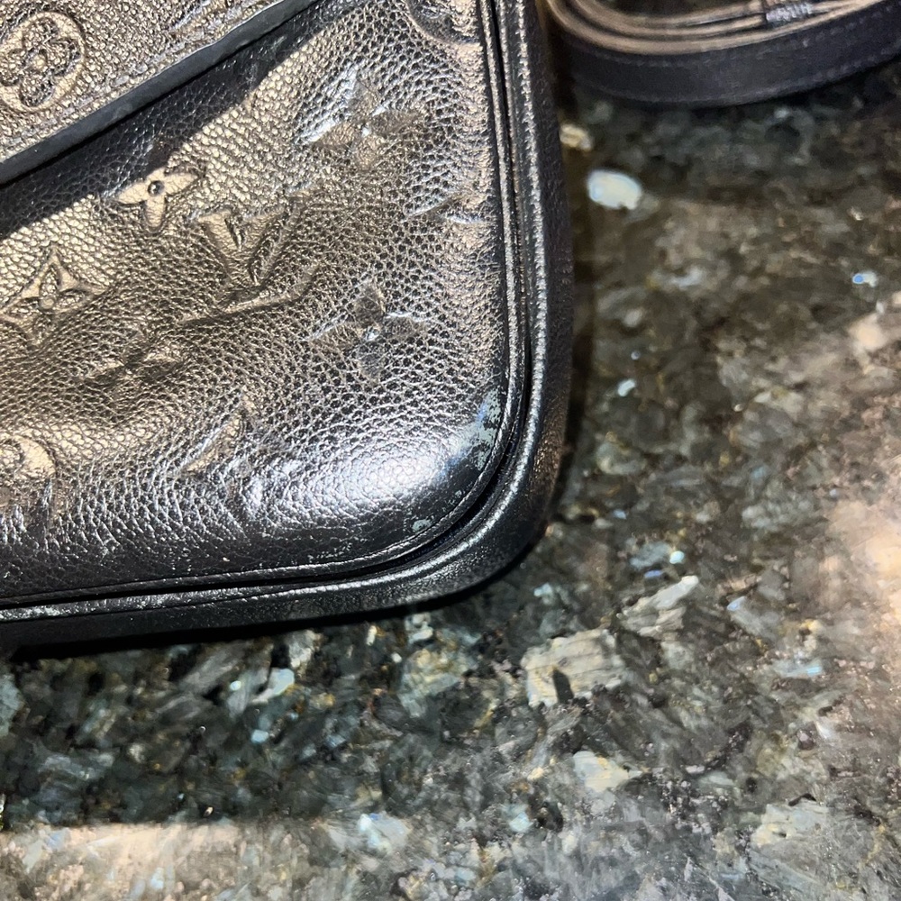Louis Vuitton Pochette Métis Empreinte - Picture 4 of 12